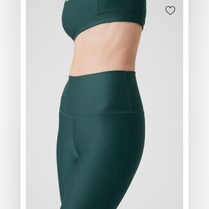 ALo yoga, midnight green set, top XS, bottom S